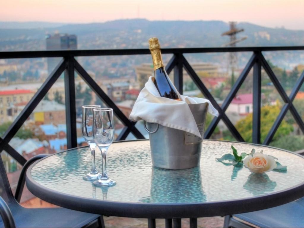 Sani Apart Hotel Tbilisi Esterno foto